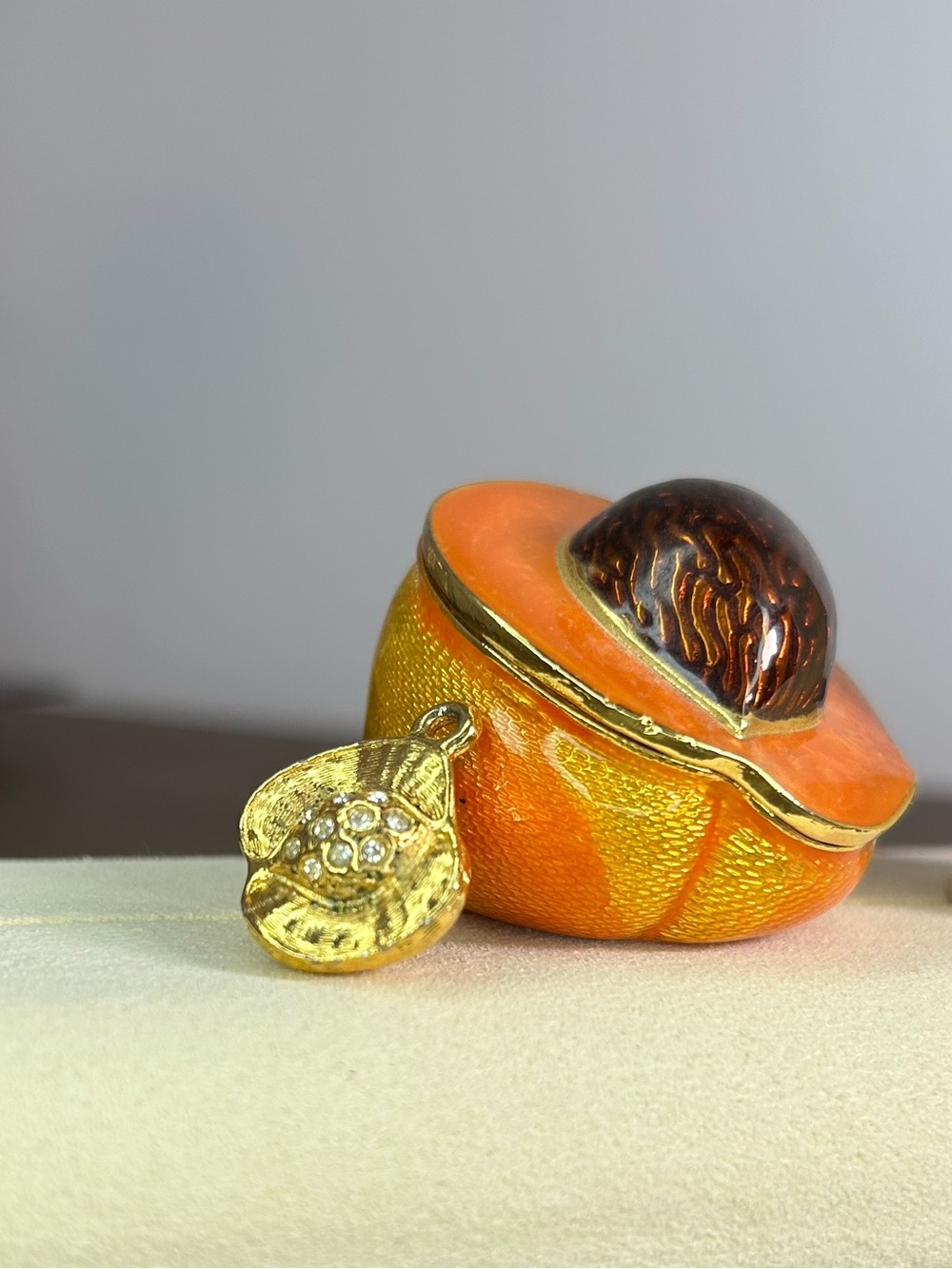 Edgar Berebi Peach Enamel Trinket Box w/Matching Peach Charm Retired Collectible